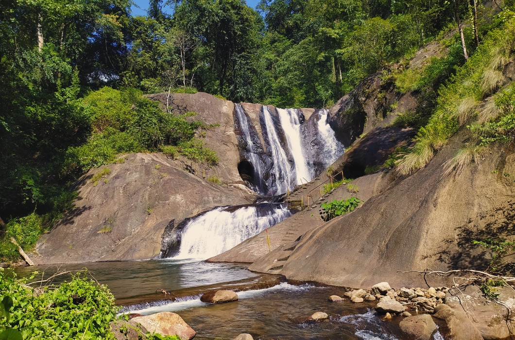 Kumbhavurutty & Manalar Waterfalls Kollam